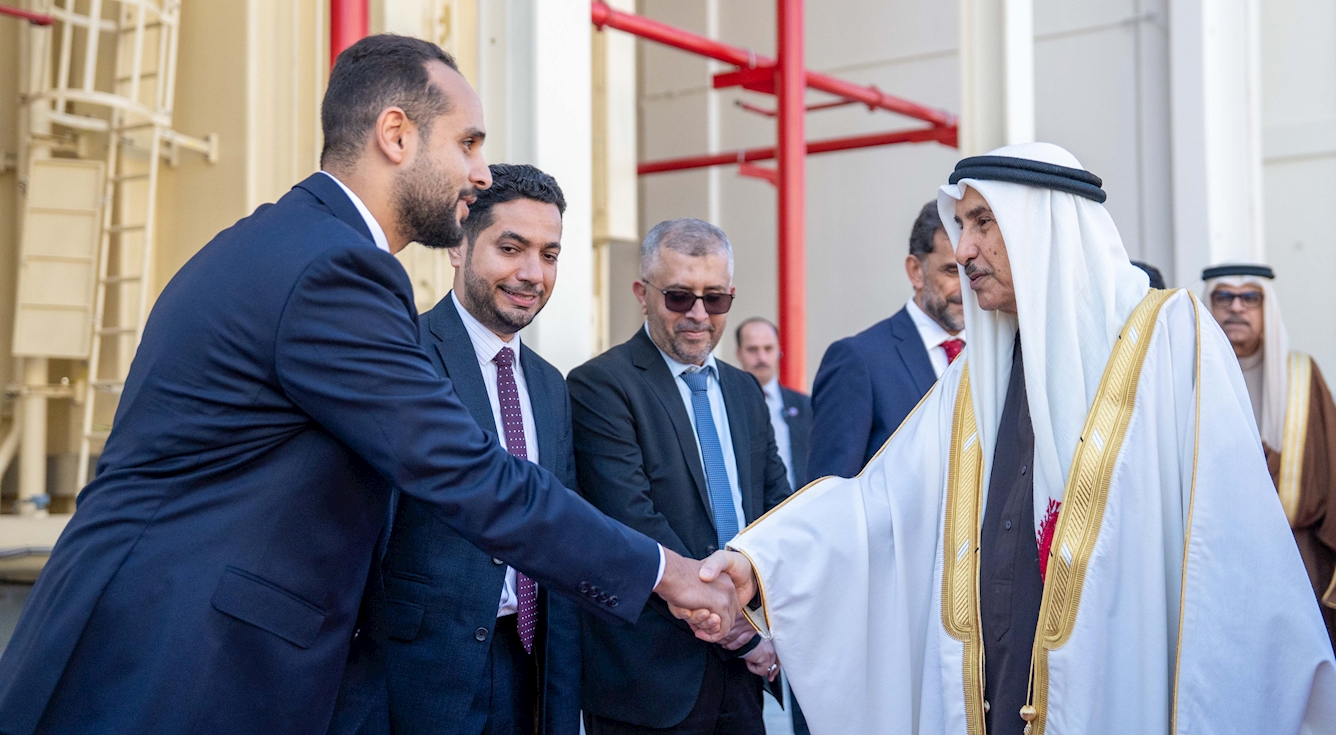 احتفاءً بعام عيسى الكبير.. ونيابة عن سمو ولي العهد رئيس مجلس الوزراء.. الشيخ خالد بن عبد الله يفتتح بالجسرة أكبر محطة نقل كهرباء في تاريخ تطوير الشبكة الوطنية