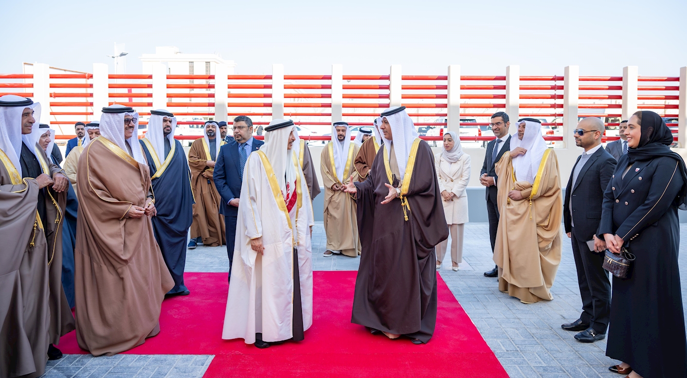 احتفاءً بعام عيسى الكبير.. ونيابة عن سمو ولي العهد رئيس مجلس الوزراء.. الشيخ خالد بن عبد الله يفتتح بالجسرة أكبر محطة نقل كهرباء في تاريخ تطوير الشبكة الوطنية