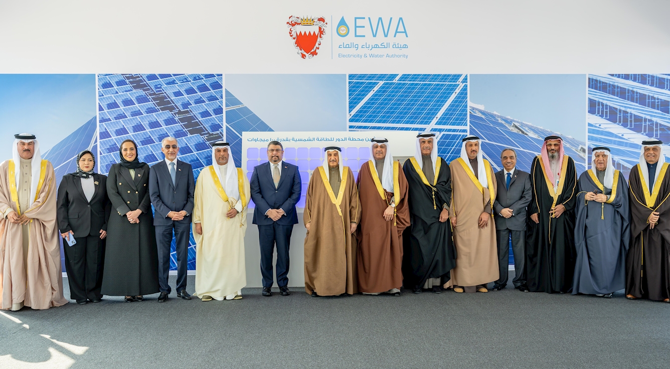 Deputy Prime Minister lays foundation stone for Al Dur Solar Power Plant Project